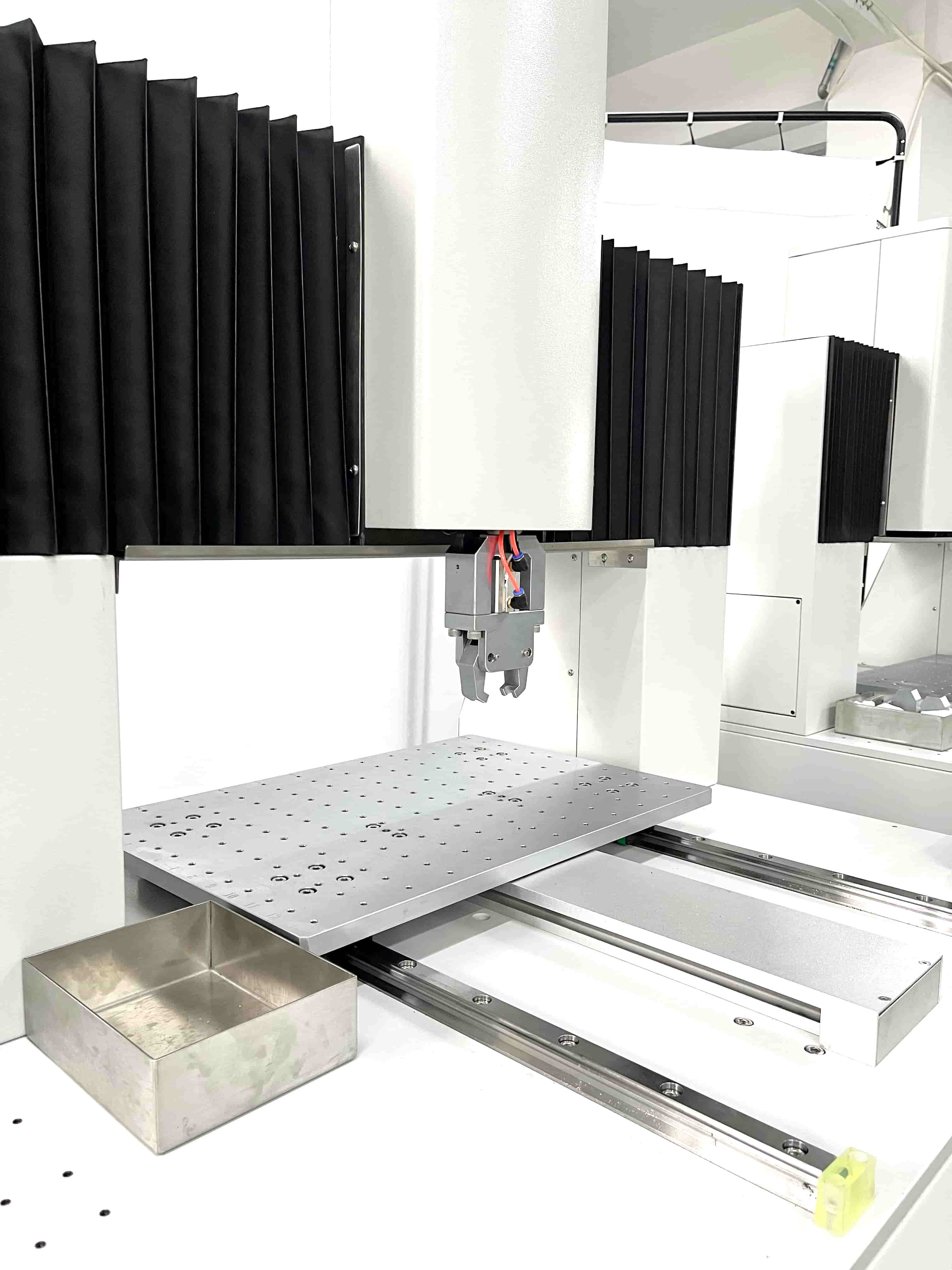 Fully automatic insertion and withdrawal force testing machine (three-axis type)